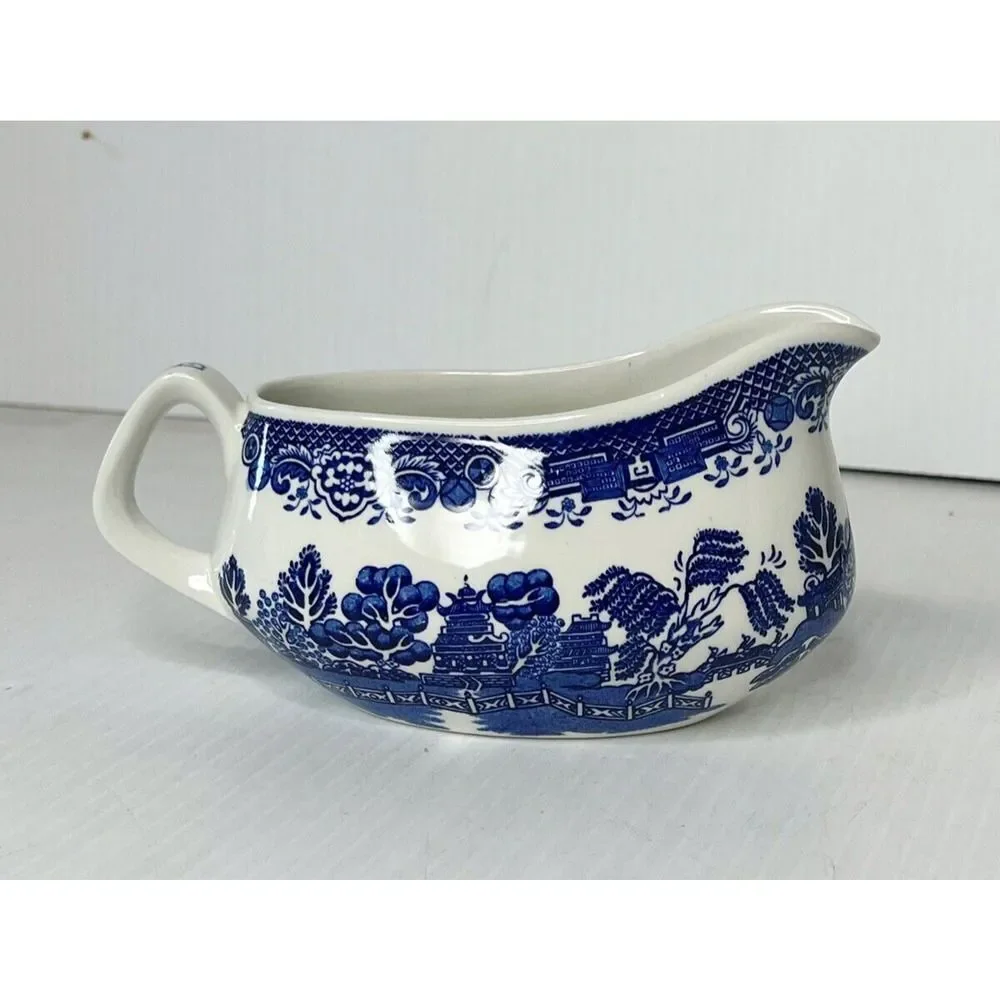 Vintage Woods & Sons~Blue Willow /“WILLOW”~Gravy Boat~Woods Ware/England~💙~NICE